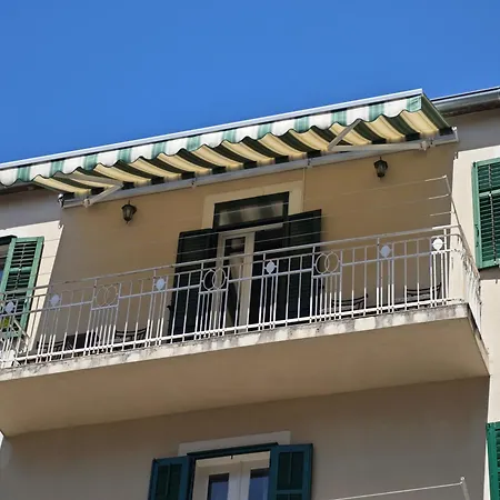 Lejlighed Old Town With Private Indoor Garage Parking