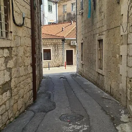 Old Town With Private Indoor Garage Parking Appartement *