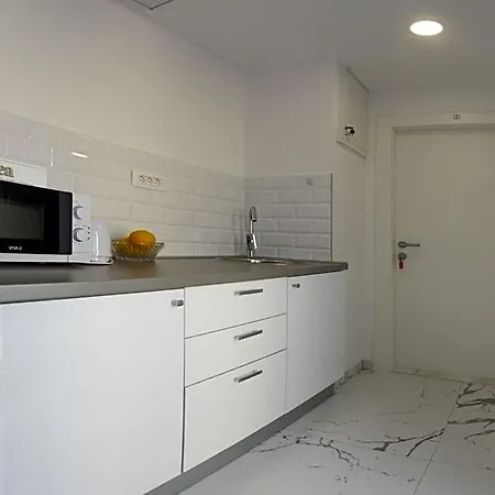 Appartement Old Town With Private Indoor Garage Parking *
