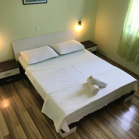Old Town With Private Indoor Garage Parking Appartement *