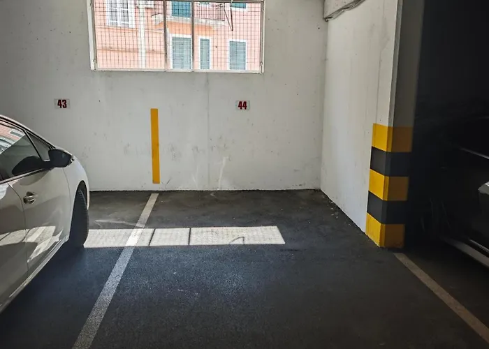 Old Town With Private Indoor Garage Parking * 스플리트