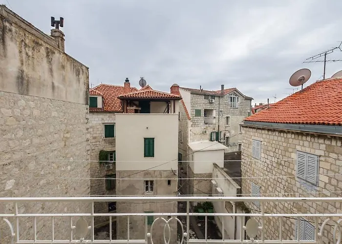 아파트 Old Town With Private Indoor Garage Parking 스플리트