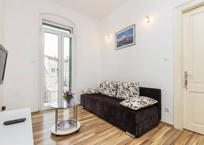 Old Town With Private Indoor Garage Parking 아파트 스플리트