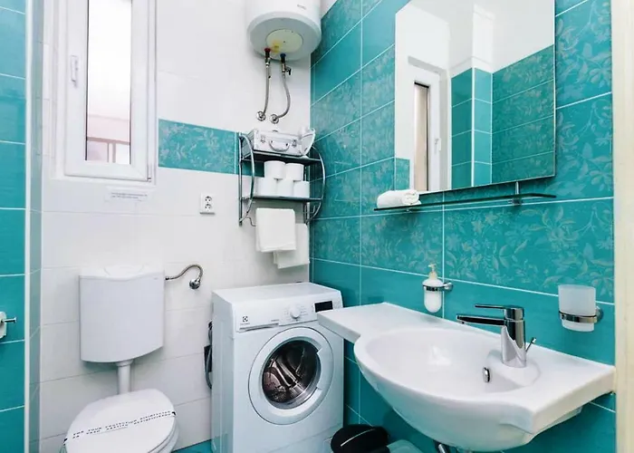 Old Town With Private Indoor Garage Parking * 스플리트